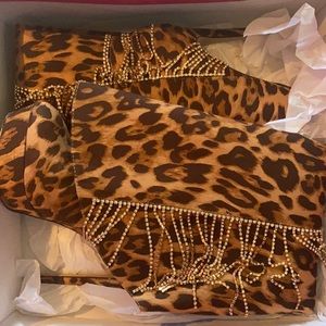 Show dazzled Sexy Ladies Boots Up To Knee